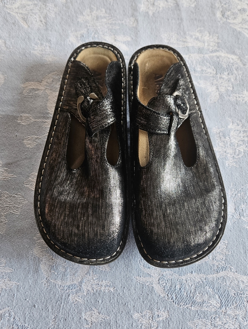 Alegria Women's Classic Slip Clogs-On Silver  Size EUR 40 US 9.5/10